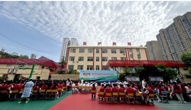 武漢想學護理專業，哪所中職學校護理專業比較好？ -圖2