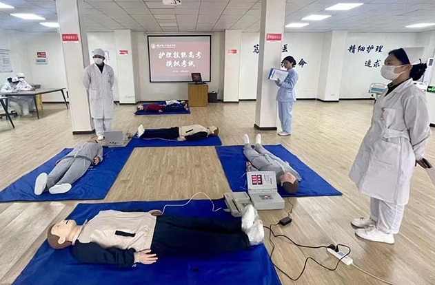 2025年應屆初中畢業(yè)可以讀的武漢護理學校（最新） -圖1